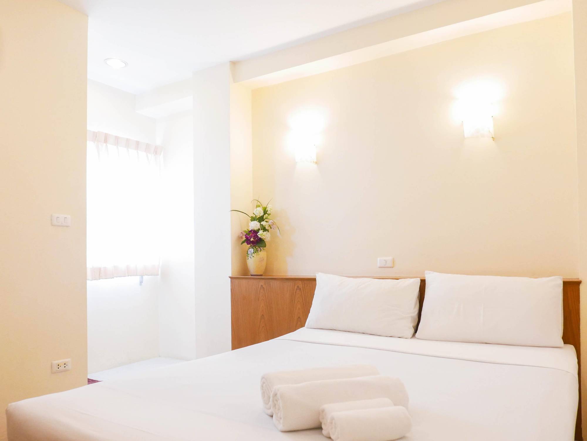Rambuttri House Hotel Bangkok Ngoại thất bức ảnh
